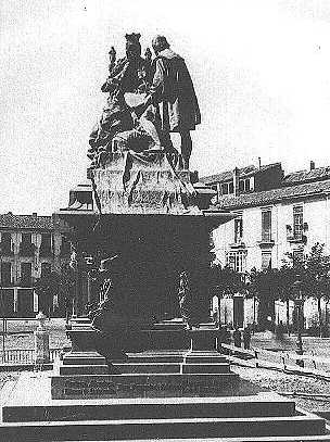 Estatua de Colón en el Humilladero Estatua de Colón en el Humilladero