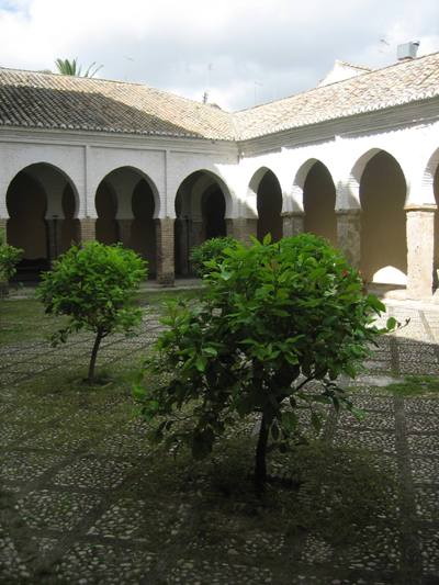 ©Ayto.Granada: Claustro de la Iglesia de EL Salvador