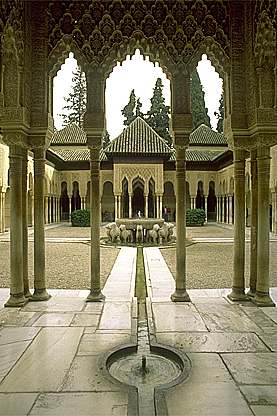 Patio de los Leones