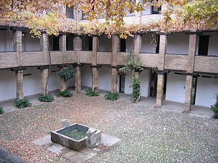 Patio central del Corral del carbón