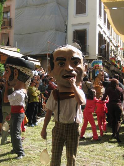 ©Ayto.Granada: Cabezudos ©Ayto.Granada: Cabezudos