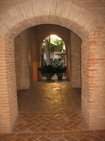 ©Ayto.Granada: Al fondo Patio de Lindaraja ©Ayto.Granada: Al fondo Patio de Lindaraja