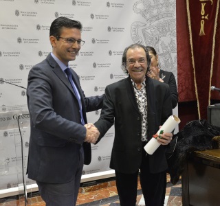 ©Ayto.Granada: El Ayuntamiento nombre a Pepe Habichuela Embajador del Flamenco Granadino