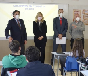 ©Ayto.Granada: UN NUEVO PROGRAMA EDUCATIVO MUNICIPAL CONCIENCIAR A ESTUDIANTES DE ESO Y BACHILLER SOBRE LAS DIFERENCIAS ENTRE  LOS GRAFITIS ARTSTICOS Y LAS PINTADAS