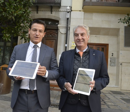 ©Ayto.Granada: El Ayuntamiento pone en marcha un proyecto piloto de wifi gratis en dos emblemticas plazas de la ciudad 