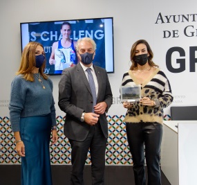 ©Ayto.Granada: EL AYUNTAMIENTO RINDE HOMENAJE A LA TENISTA GRANADINA NURIA PRRIZAS POR SU GRAN TEMPORADA