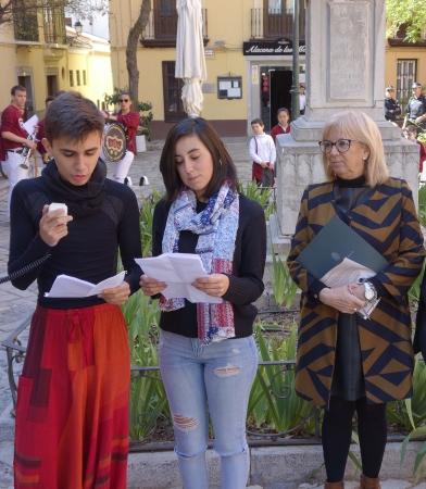 ©Ayto.Granada: El Ayuntamiento de Granada conmemora el Da Mundial del Teatro en un ambiente escolar y festivo