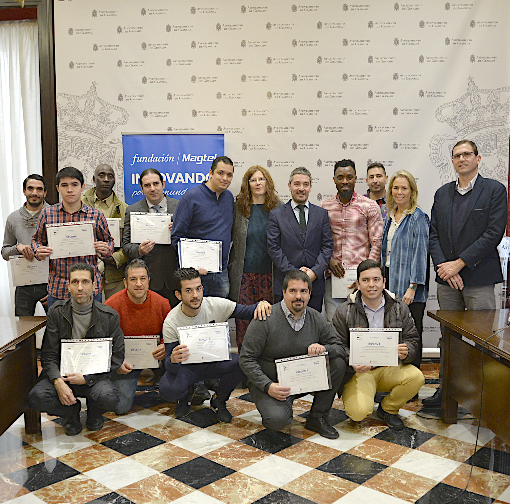 ©Ayto.Granada: El Ayuntamiento acoge la entrega de diplomas a los participantes en un curso sobre fibra ptica en el hogar