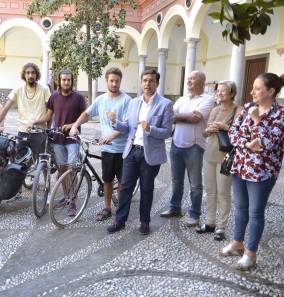 ©Ayto.Granada: Ms de 20.000 kilmetros en bicicleta para divulgar por el mundo el valor de la Vega de Granada