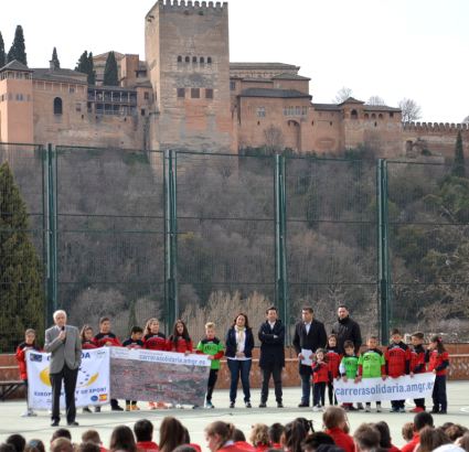 ©Ayto.Granada: La  carrera del  Ave Mara rene belleza y solidaridad 