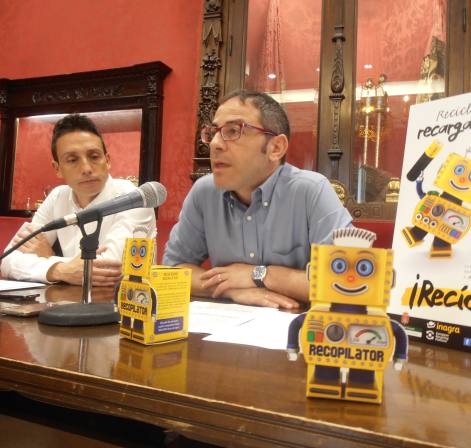 Granada pone en marcha una campaña para concienciar sobre el reciclado de pilas usadas que en sólo un año aumentó en un 8 por ciento