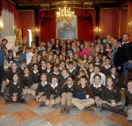 ©Ayto.Granada: Menores de cuatro colegios de la ciudad celebran un pleno en el Ayuntamiento en el Da Internacional de los Derechos del nio y la nia