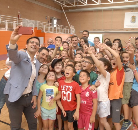 ©Ayto.Granada: Un total de 576 niñas y niños participant en los Campus Deportivos Bilingües que impulsa el Ayuntamiento