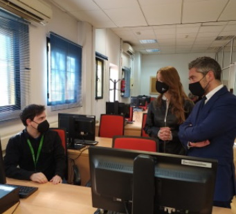 ©Ayto.Granada: Arranca un proyecto de desarrollo de competencias digitales para la insercin laboral en los centros municipales de empleo 