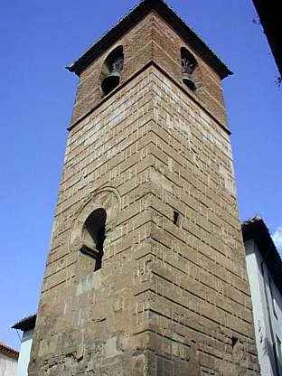 minarete junto a la iglesia de san jos�