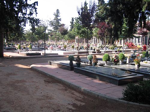 ©Ayto.Granada: Cementerio. ©Ayto.Granada: Cementerio.