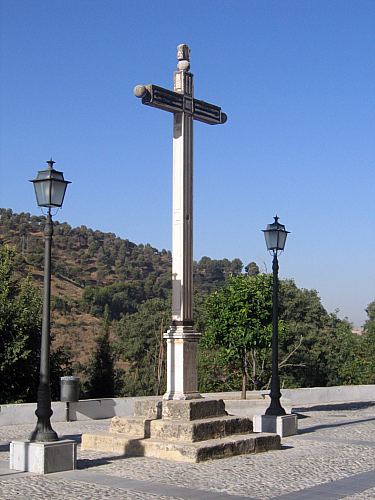 &copy;ayto.granada: abad�a del sacromonte: cruz