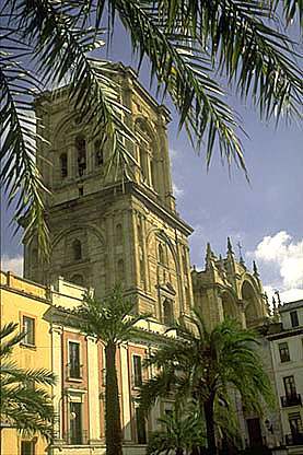 Tejados y torre de la Capilla Real Tejados y torre de la Capilla Real