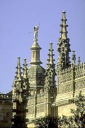 Tejados y torre de la Capilla Real Tejados y torre de la Capilla Real