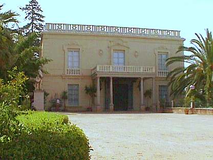 Carmen de los M�rtires: Palacio y explanada