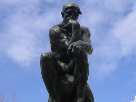 &copy;ayto.granada: exposici�n en puerta real sobre rodin