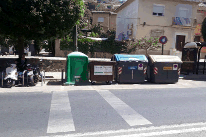 Ctra.de la Sierra (junto Plaza la Fuente)