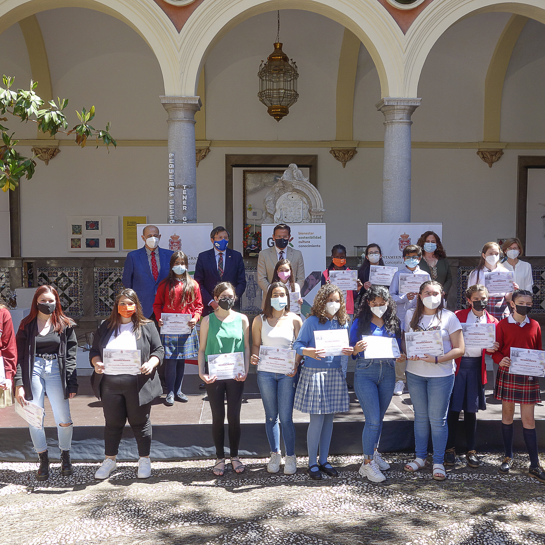 ©Ayto.Granada: El Ayuntamiento reconoce el esfuerzo, trabajo y trayectoria personal de los alumnos de Educacin Primaria y Secundaria  