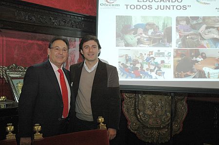 ©Ayto.Granada: `Granada Educa´ y los mayores de Ofecum organizan talleres para niños ©Ayto.Granada: `Granada Educa´ y los mayores de Ofecum organizan talleres para niños