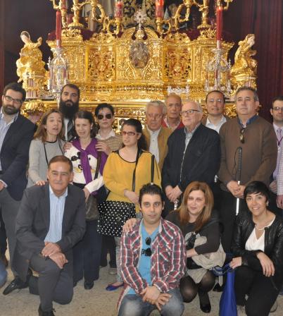 &copy;Ayto.Granada: GRANADA SE CONVIERTE EN LA PRIMERA CIUDAD DE ESPA�A EN ABRIR SU SEMANA SANTA A LAS PERSONAS CON DISCAPACIDAD