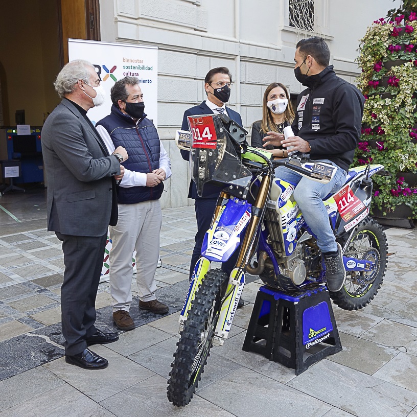 ©Ayto.Granada: El Ayuntamiento muestra su apoyo al granadino Yayo Carbonell, nico participante andaluz en el Dakar