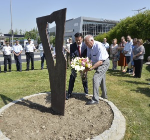 ©Ayto.Granada: Granada rinde homenaje a las víctimas del terrorismo ©Ayto.Granada: Granada rinde homenaje a las víctimas del terrorismo