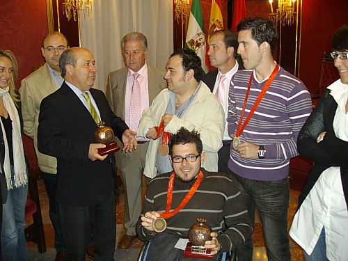 ©Ayto.Granada:   El alcalde recibe a los medallistas granadinos de la Paralimpiada de Pekn 2008