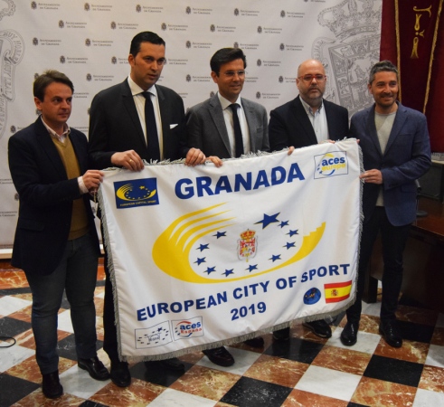 ©Ayto.Granada: El Ayuntamiento de Granada refuerza su apuesta por el baloncesto