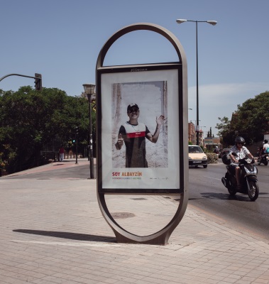 ©Ayto.Granada: Rostros de vecinos y vecinas del barrio histórico Patrimonio de la Humanidad dan vida a la campaña municipal Soy Albayzín ©Ayto.Granada: Rostros de vecinos y vecinas del barrio histórico Patrimonio de la Humanidad dan vida a la campaña municipal Soy Albayzín