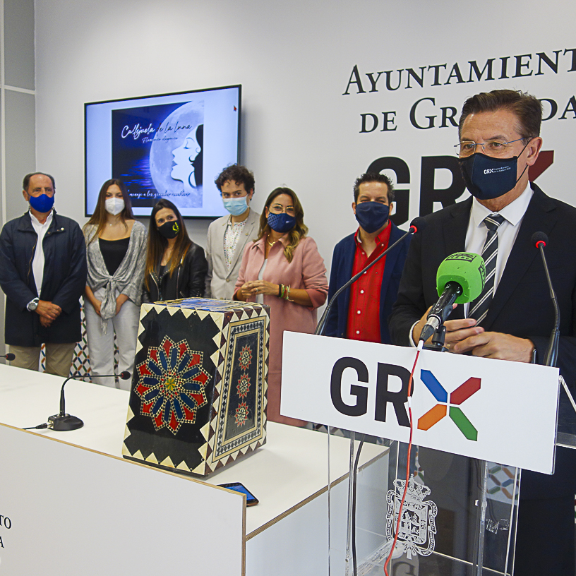 ©Ayto.Granada: EL AYUNTAMIENTO MUESTRA SU APOYO AL “TALENTO Y CALIDAD ARTSTICA” DEL GRUPO GRANADINO `CALLEJUELA DE LA LUNA