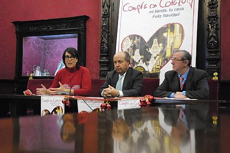 EL AYUNTAMIENTO PROMUEVE UNA CAMPA�A PARA ANIMAR LAS COMPRAS NAVIDE�AS EN EL COMERCIO TRADICIONAL DEL CENTRO Y LOS BARRIOS
