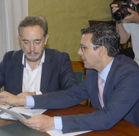 &copy;Ayto.Granada: Granada se sube al Plan Andaluc�a de la Bicicleta con una inversi�n de 2.50 millones de euros que permitir� la construcci�n de m�s de 10 kil�metros de carril bici