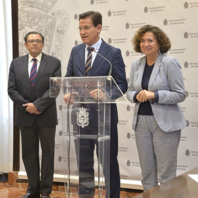 &copy;Ayto.Granada: El alcalde y la rectora muestran "una absolutna sinton�a" en los proyectos fundamentales para la Granada del futuro 