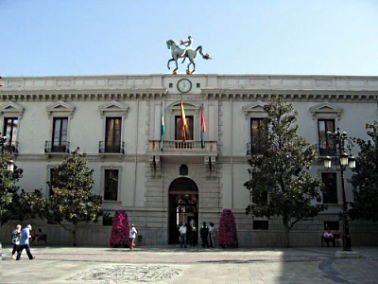 ©Ayto.Granada: EL AYUNTAMIENTO AUMENTA LA MASA ARBREA EN LOS MRGENES DEL RO GENIL A SU PASO POR LA CIUDAD